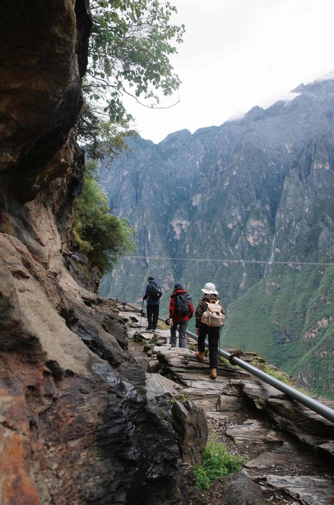 Tiger Leaping Gorge High Trail Day Hike