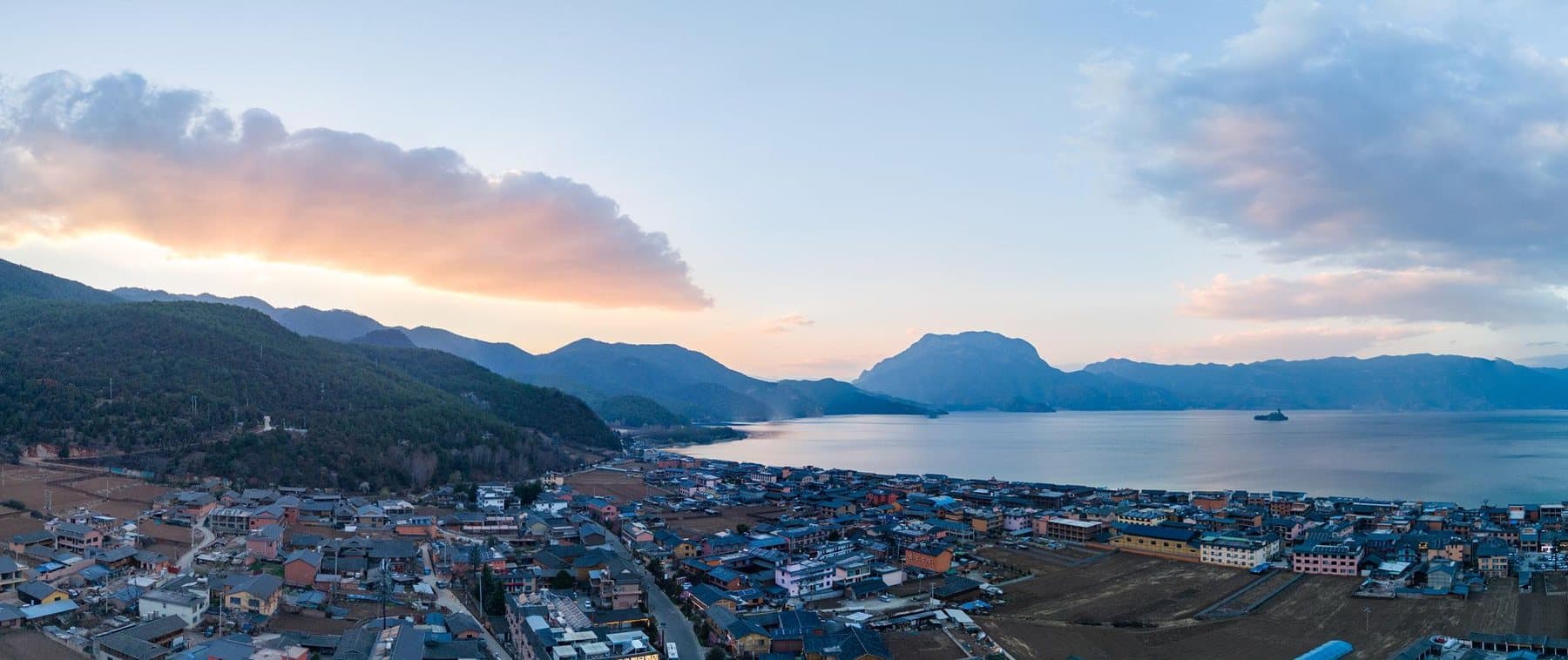 Ethnic Cultures of Yunnan — a lakeside settlement at Lugu Lake