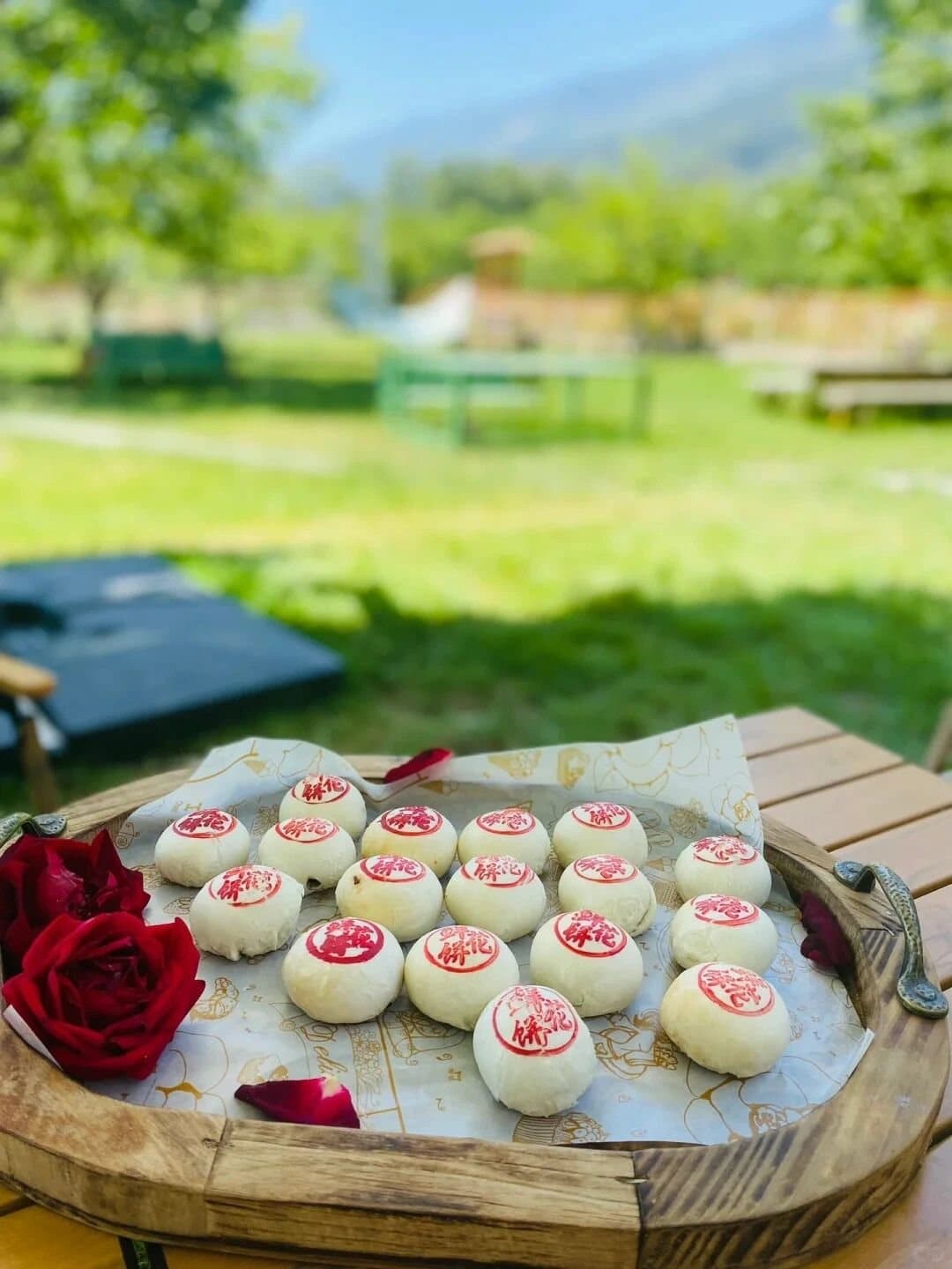 Flower Pastry: Yunnan’s Spring Baked Into a Bite