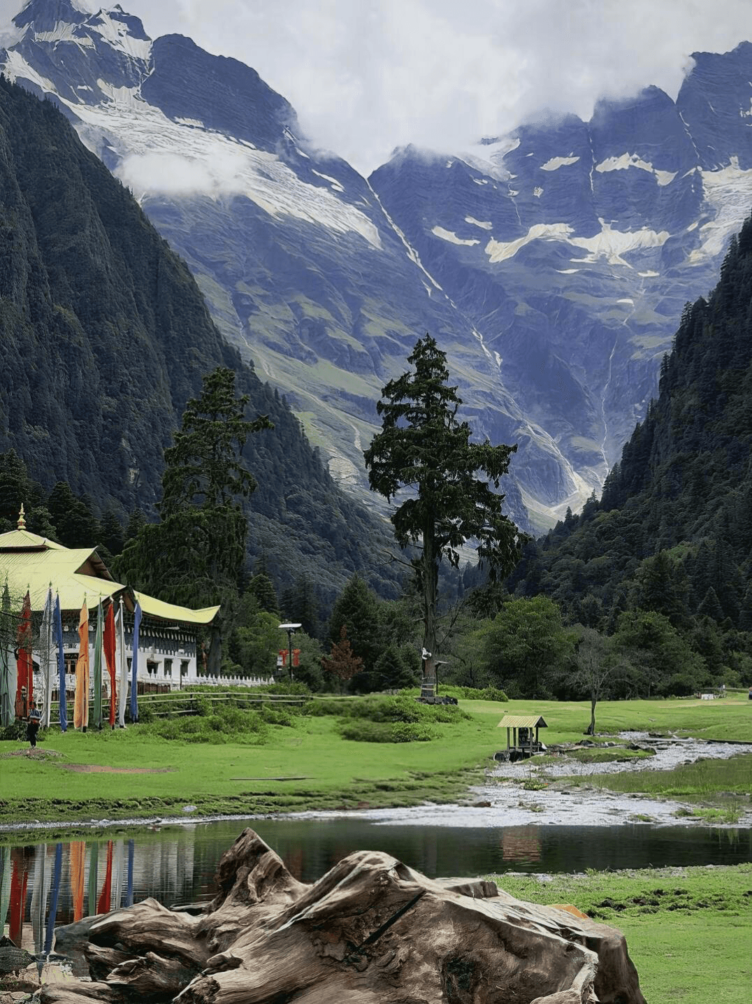 Yubeng Hiking Tour